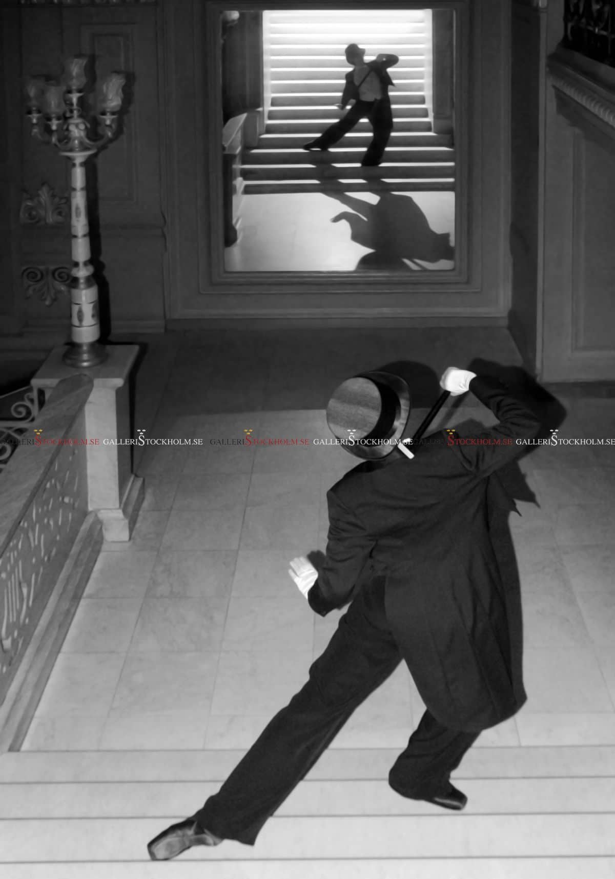 Dmitry Savchenko – Fotokonst – Old mirror and Silhouette